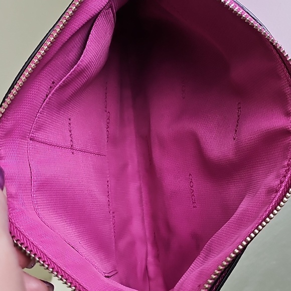 Coach 52377 Authentic Bubblegum Pink Crossgrain Leather Swingpack Crossbody  EUC - Picture 14 of 16